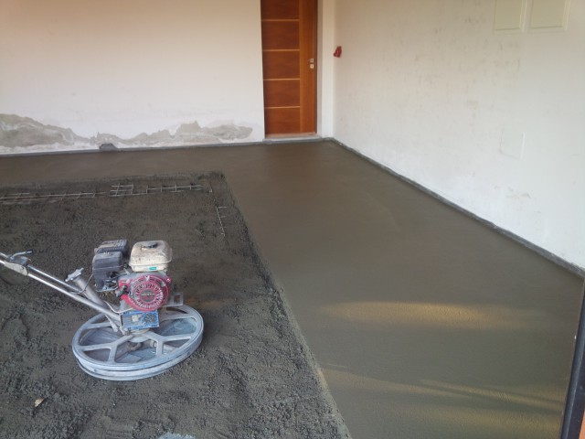 betonování podlahy v garáži v Bystřici
